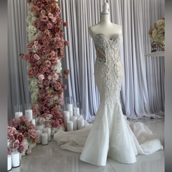 Dresses & Skirts - Pallas couture lace wedding dress